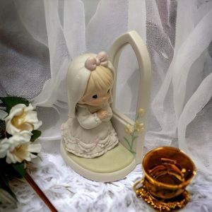 Precious Moments “May Your Future Be Blessed”